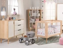 Babykamer Marloes Naturel: Ledikant & Commode