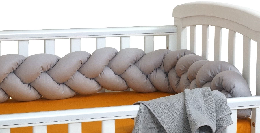 MamaLoes Amy Pure Grijs 210 Cm Braided Bedbumper 80146