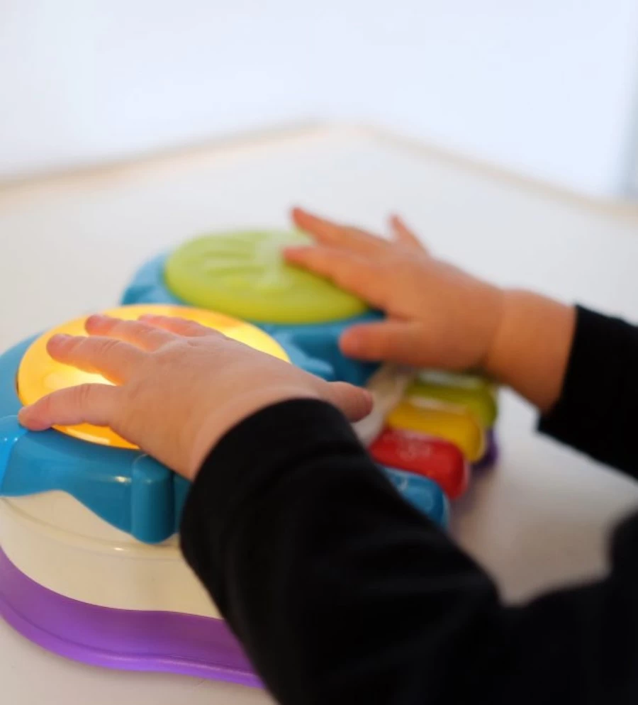 Playgro 2-in-1 Light Up Music Maker Activiteitenspeeltje P6384144 - Afbeelding 3